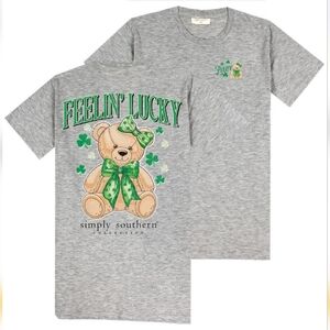 NWT Simply Southern Feelin' Lucky St Pattys Bear T-shirt Gray